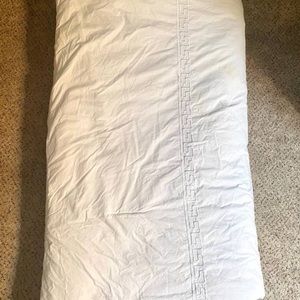 Nicole Miller CalKing alternative down Comforter!! Never Used